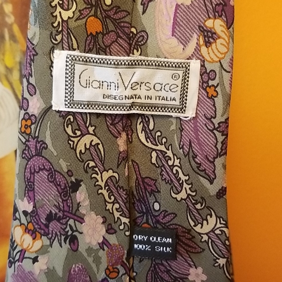 Vintage Gianni Versace Tie - Picture 2 of 2